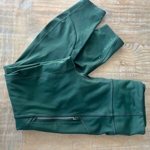 Athleta Dark Green Rainier 7/8 Tight Leggings